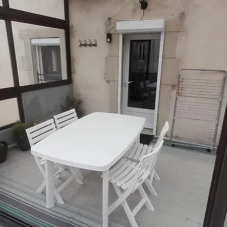 Duplex De 40m², Refait A Neuf *